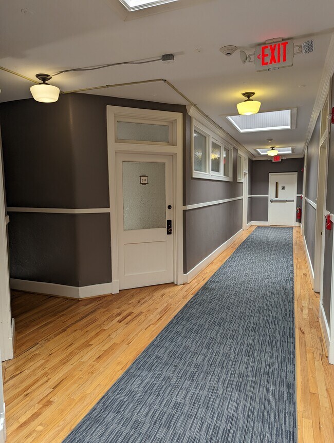 Foto del edificio - 634 Washington Rd