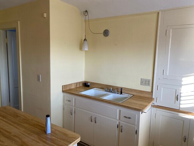 Foto del edificio - 9331 W Greenfield Ave