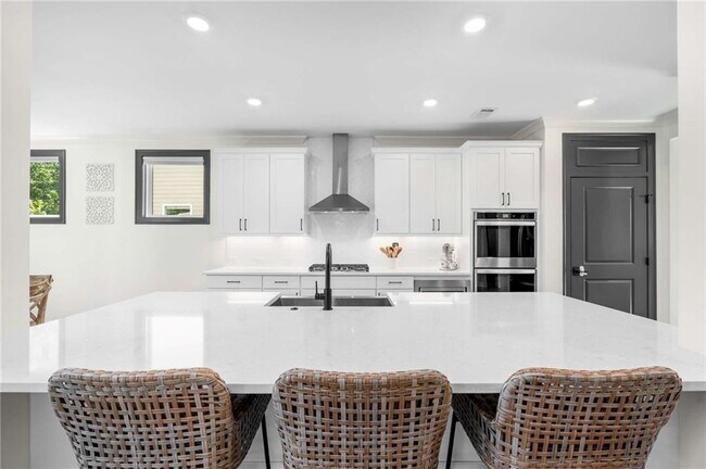 Foto del edificio - 520 Walden Glen Ln