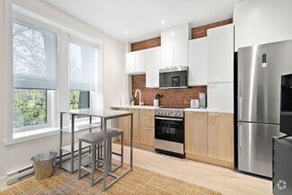 Building Photo - 3722 Av. Laval