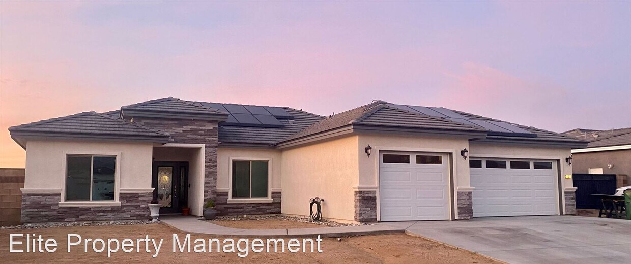 Primary Photo - 4 br, 2 bath House - 132 Rainshadow Ct