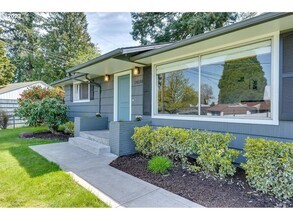 Building Photo - 14150 NE Eugene Ct