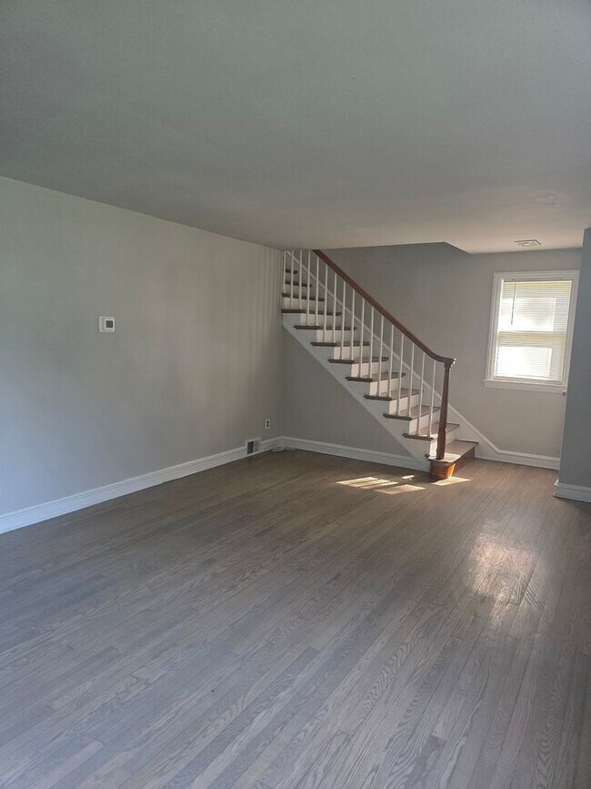 Foto del edificio - McDaniel Heights Single Family Home