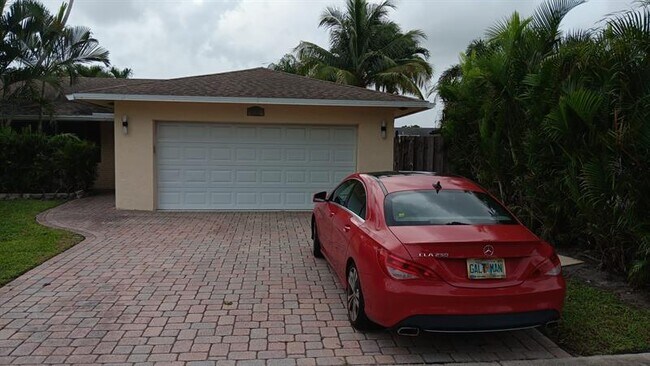 Foto del edificio - 6721 NW 26th Ave
