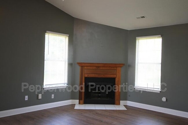 Building Photo - 407 Soft Breezes Ln