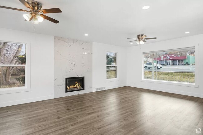 Building Photo - 3272 S Orchard Dr
