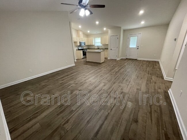Foto del edificio - 4019 Brittany Ln