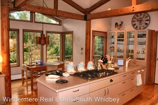 Building Photo - 4 br, 4 bath House - 6306 Apple Lane