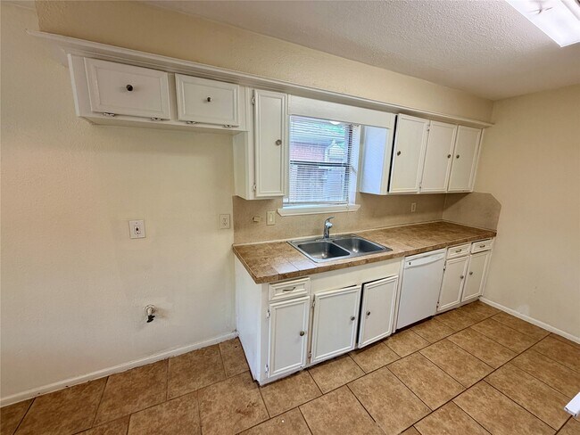 Foto del edificio - 15811 Nutcracker Ct
