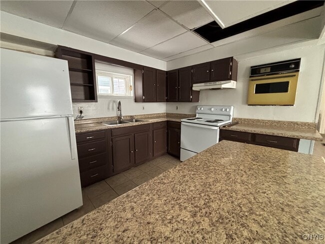 Building Photo - 650 Emerson St