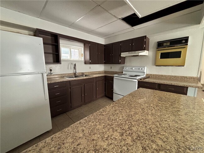 Foto del edificio - 650 Emerson St