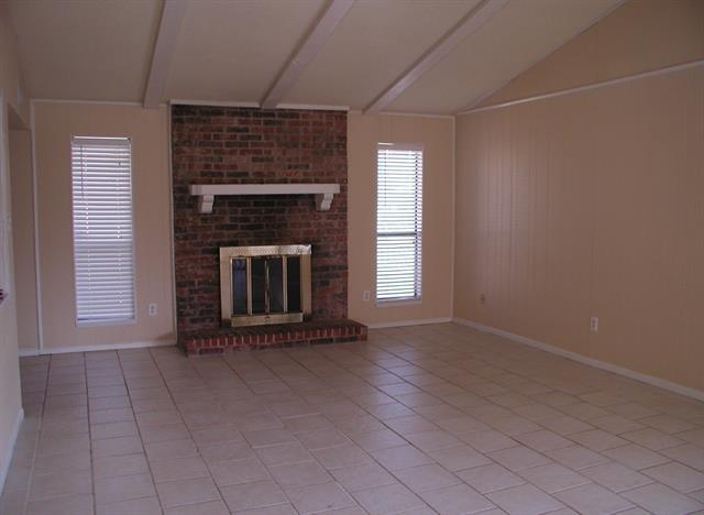Building Photo - 2716 Kingston Dr
