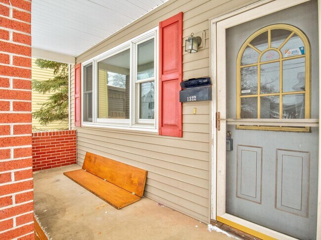 Foto del edificio - 3 bedroom 2 bathroom House Central Valley ...