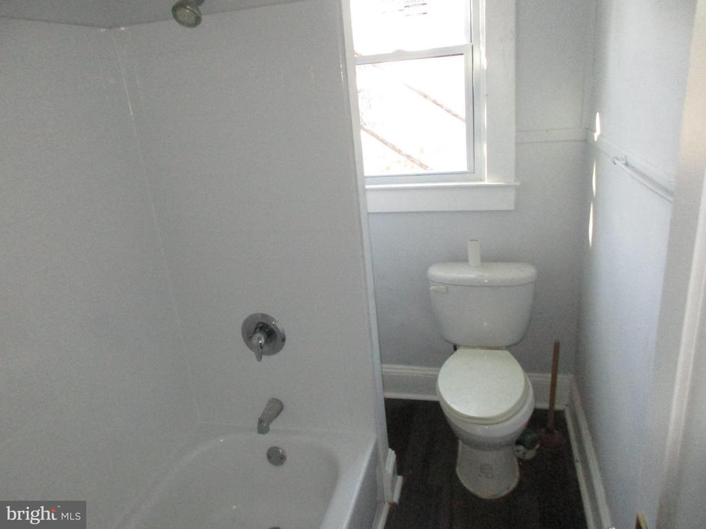 Foto principal - 5562 Link Ave