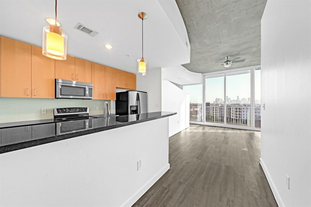 5925 Almeda Rd Unit 10811, Houston, TX 77004 Condo for Rent in