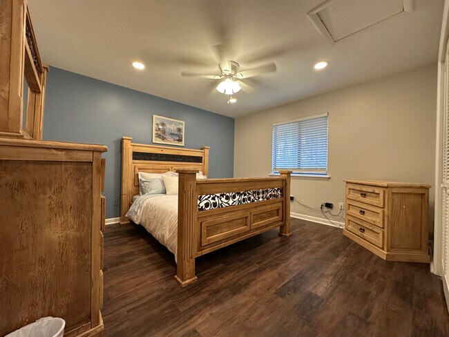 Foto del edificio - 111 Seaparc Cir