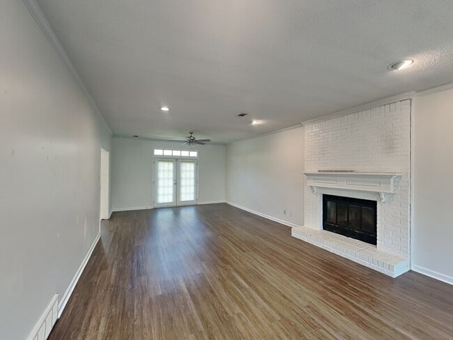 Building Photo - 722 Cedar Brake Dr