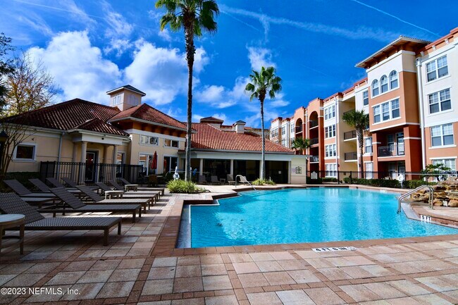 Foto del edificio - 10435 Mid Town Pkwy