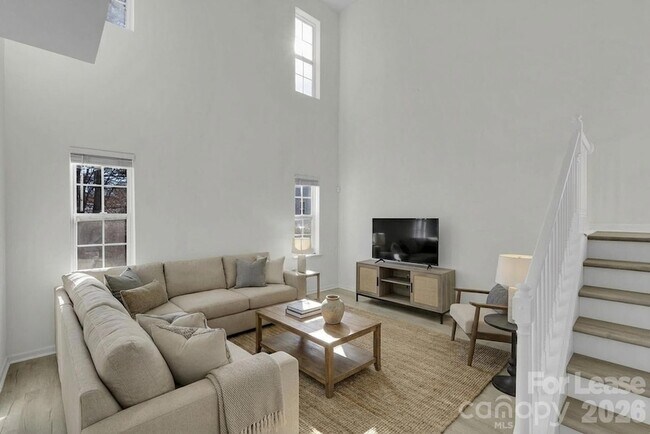 Foto del edificio - 12119 Honor Guard Ave