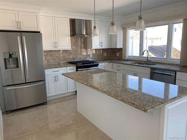 Foto del edificio - 97 Gainsborg Ave E