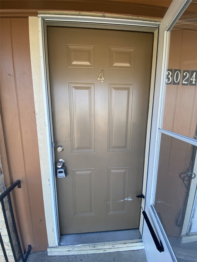 Foto del edificio - 3024 Elgin St