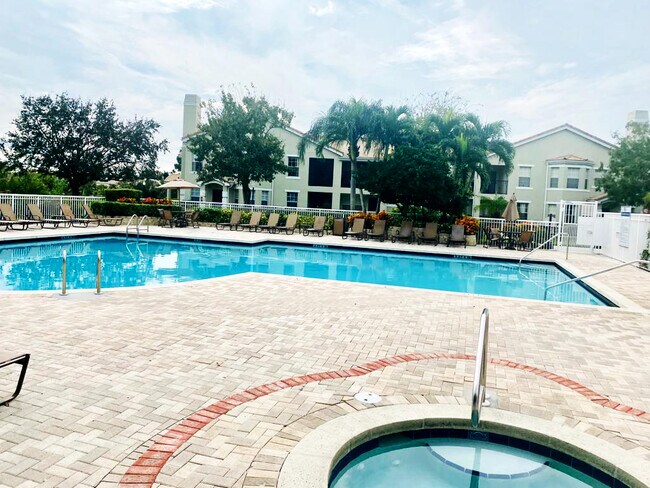 Foto del edificio - 100 SW Peacock Blvd