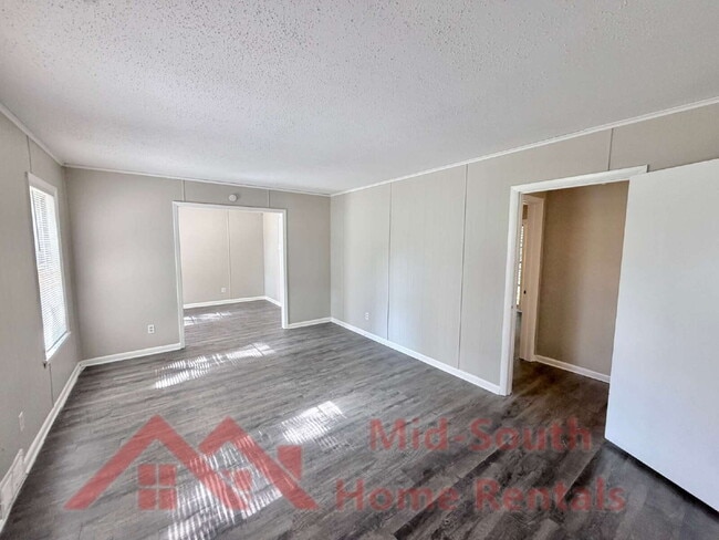 Building Photo - 4271 Coventry Dr