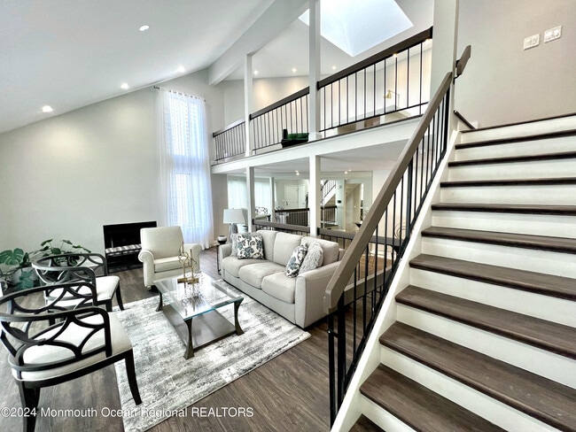 Building Photo - 93 Cotswold Cir