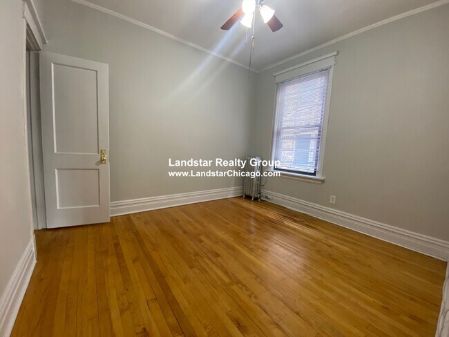 Foto del edificio - 1314 W Waveland Ave