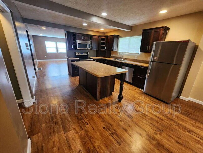 Foto del edificio - 2724 Maple Ave