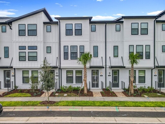 Photo - 15465 Hamlin Park Drive Townhome
