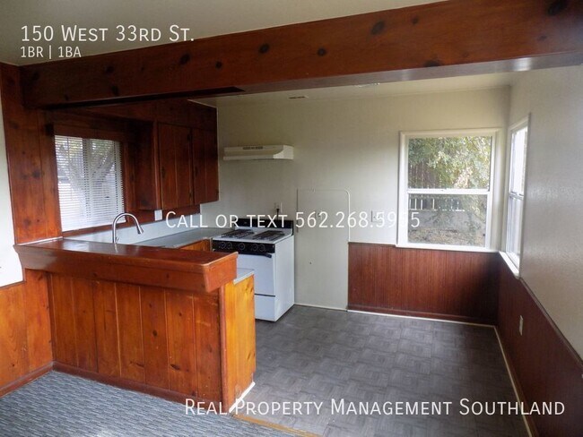 Building Photo - 150 W 33rd St