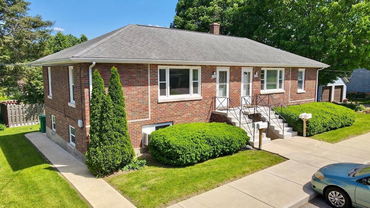 314312 N Locust St, Sycamore, IL 60178 House Rental in Sycamore, IL