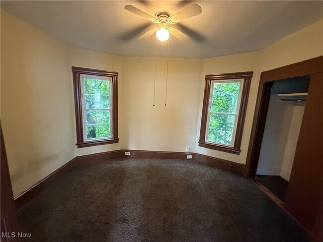 Foto del edificio - 1355 Addison Rd