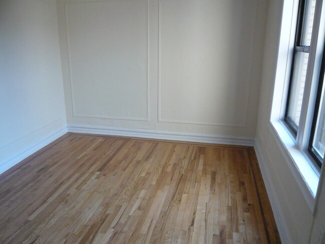 Foto del edificio - 2084 Bronx Park E