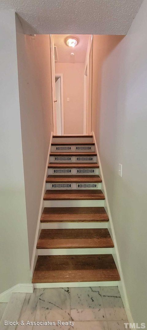 Foto del edificio - 4 br, 2.5 bath House - 710 N Harrison Ave