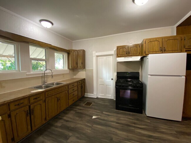 Foto del edificio - $300 OFF FIRST MONTH RENT - 3 Bedroom 1 Ba...