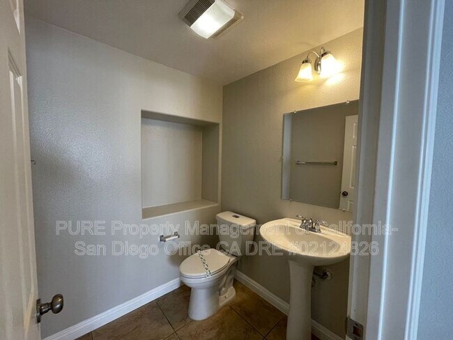 Foto del edificio - 1644 Moonbeam Ln