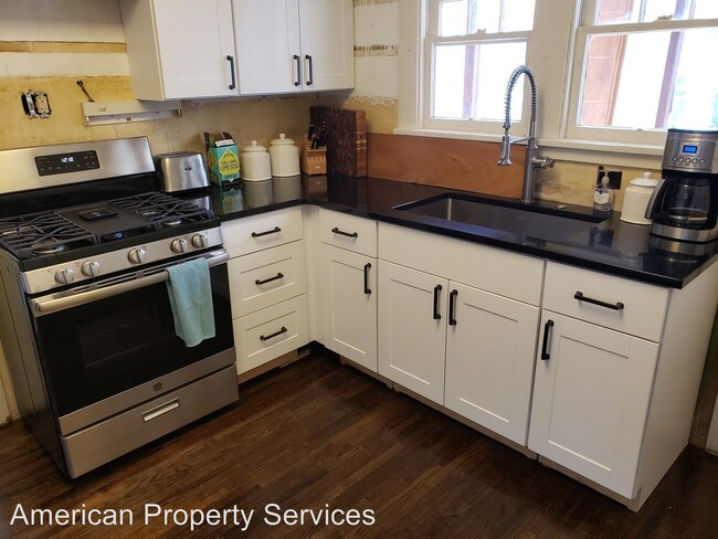 Foto del edificio - 5 br, 2 bath House - 1625 Leavenworth St.