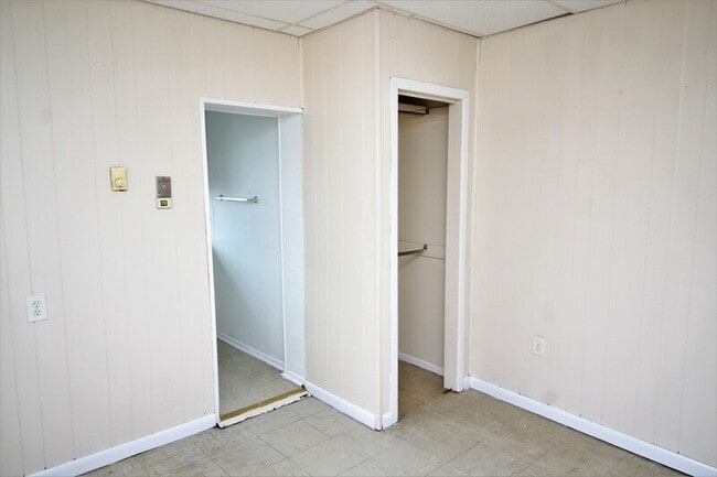 Building Photo - 1957 Snyder Ave