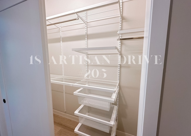 Building Photo - 18 Artisan Dr