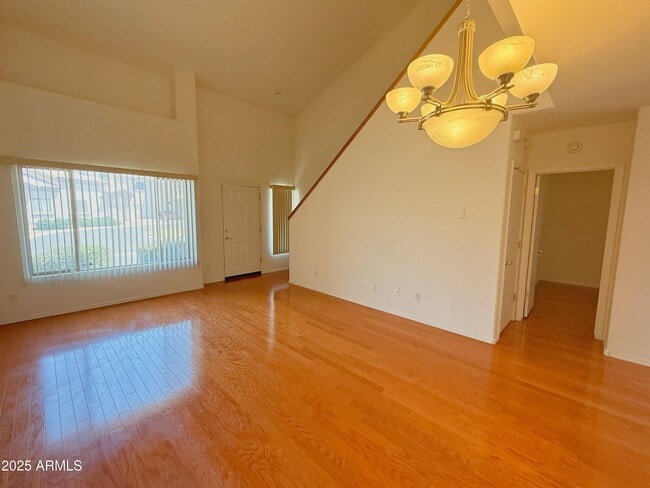 Building Photo - 15802 N Hidden Valley Ln