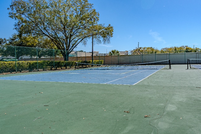 Building Photo - 8215 Sun Spring Cir