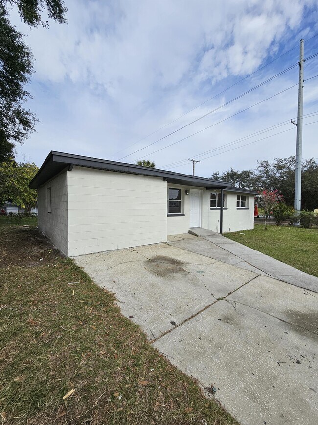 Building Photo - 3312 E Ellicott St