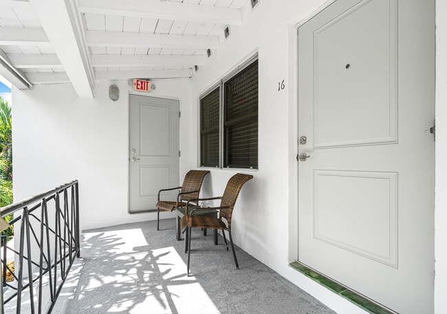Foto del edificio - 2060 NE 1st St