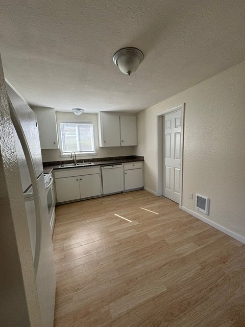 Foto del edificio - 2421 62nd St SE