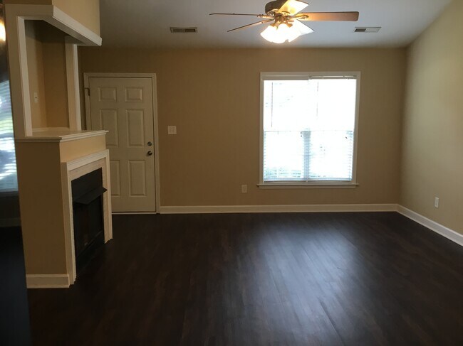 Building Photo - 3035 Heather View Court