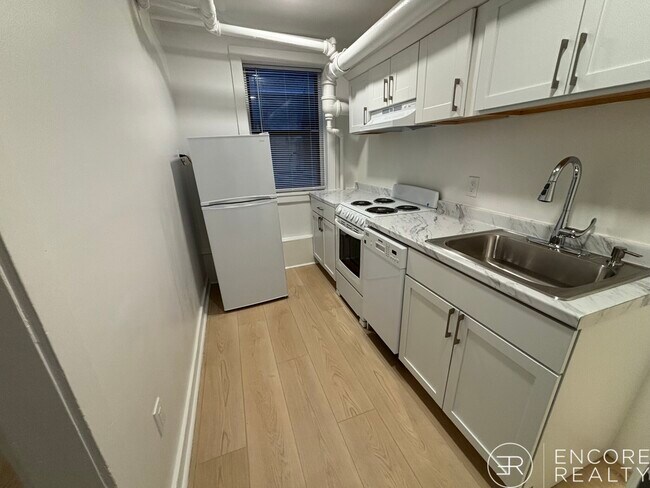 Building Photo - 19 Peterborough St