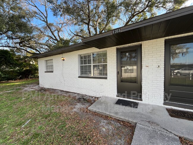 Foto del edificio - 1203 Buddwood Rd