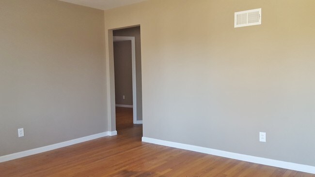 Building Photo - 5904 Sheriton Dr